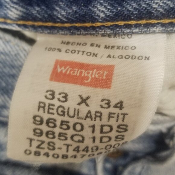 Men's Wrangler Jeans, 33"x34" Regular Fit, GUC (well worn) - Picture 8 of 13